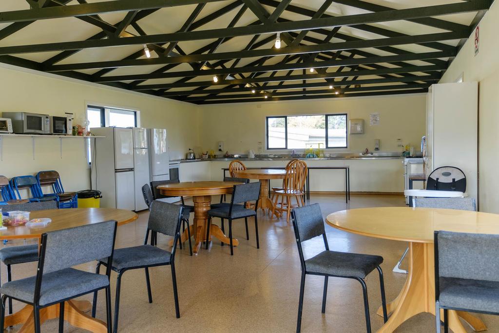 Grumpy'S Kiwi Holiday Park Geraldine Exterior photo